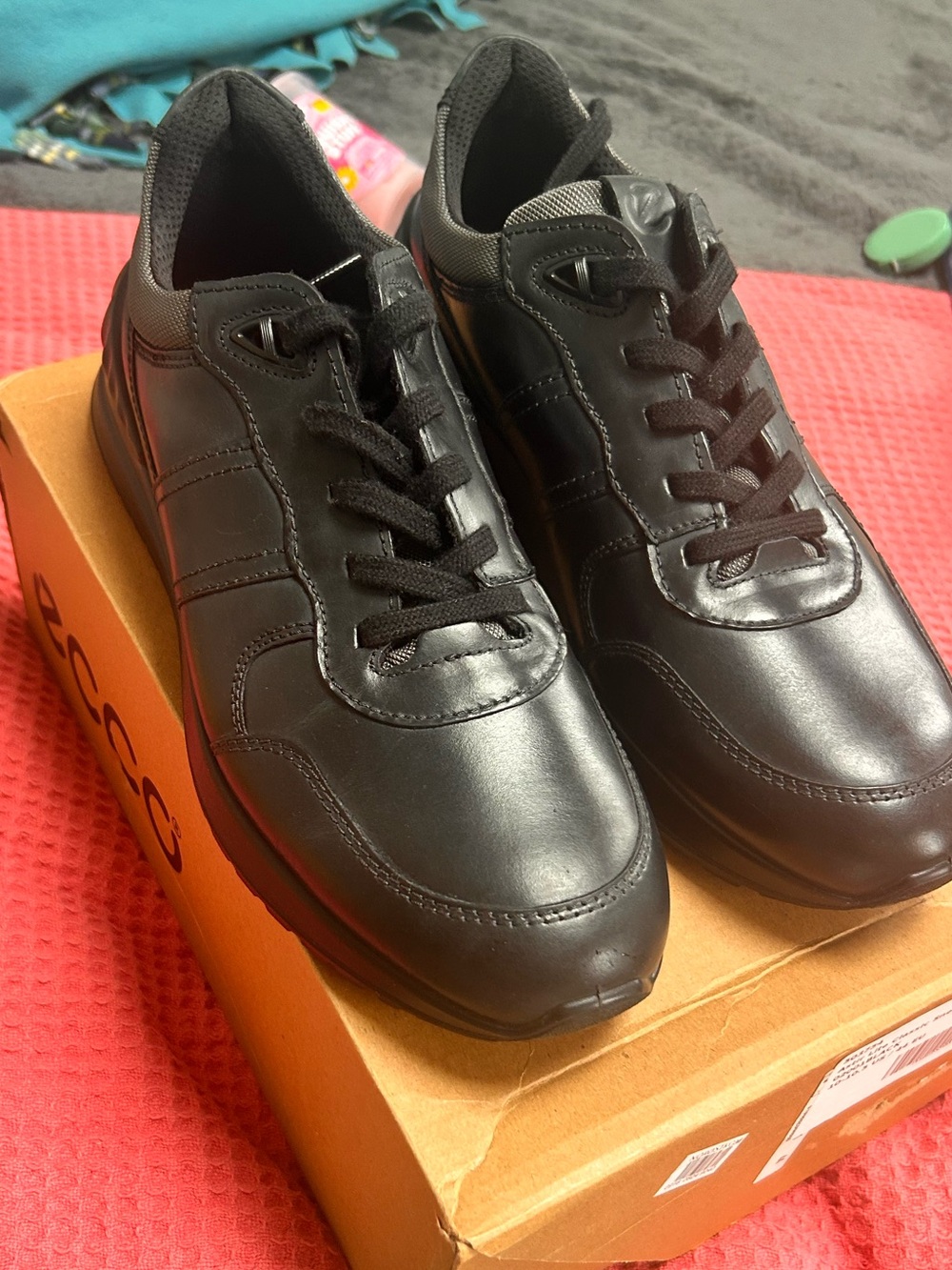 Ecco Black Men's Leather Lace-Up Sneakers